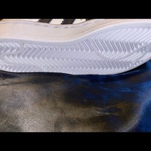 adidas Originals
Big Kids Sneakers size 12